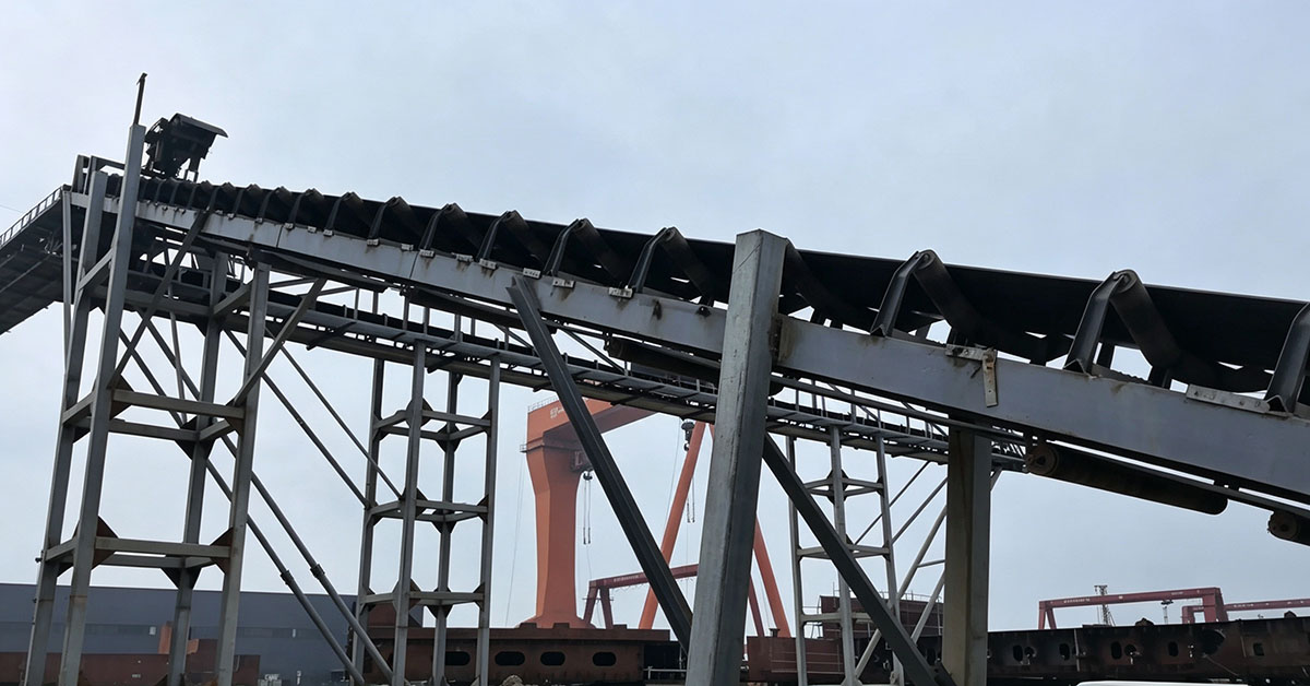 Belt conveyor system on site, rubber conveyor belt for bulk material transportation industrial mining conveyor equipment