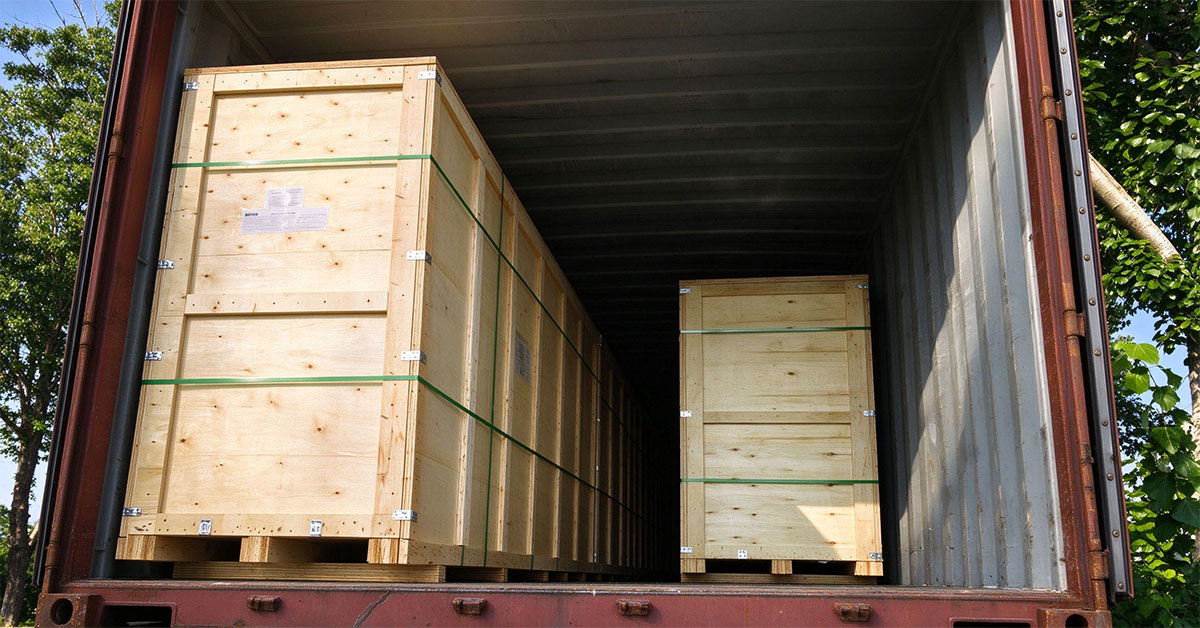 Export standard packaging for large angle cleated rubber conveyor belt